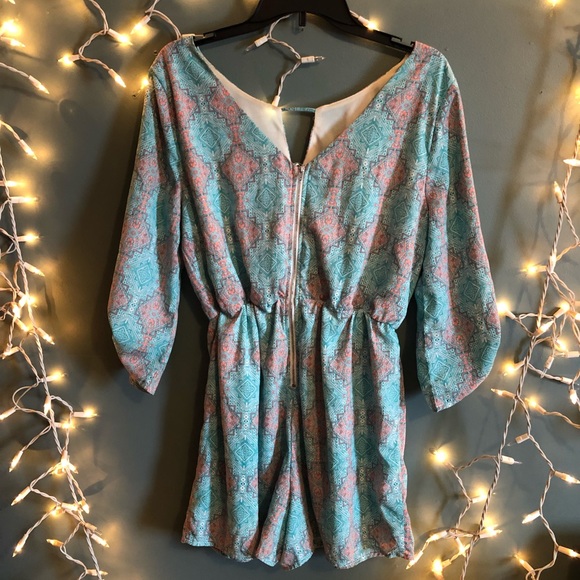 Romper - Picture 2 of 5